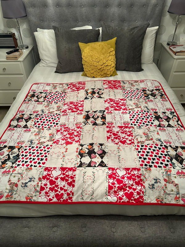Alice in Wonderland quilt